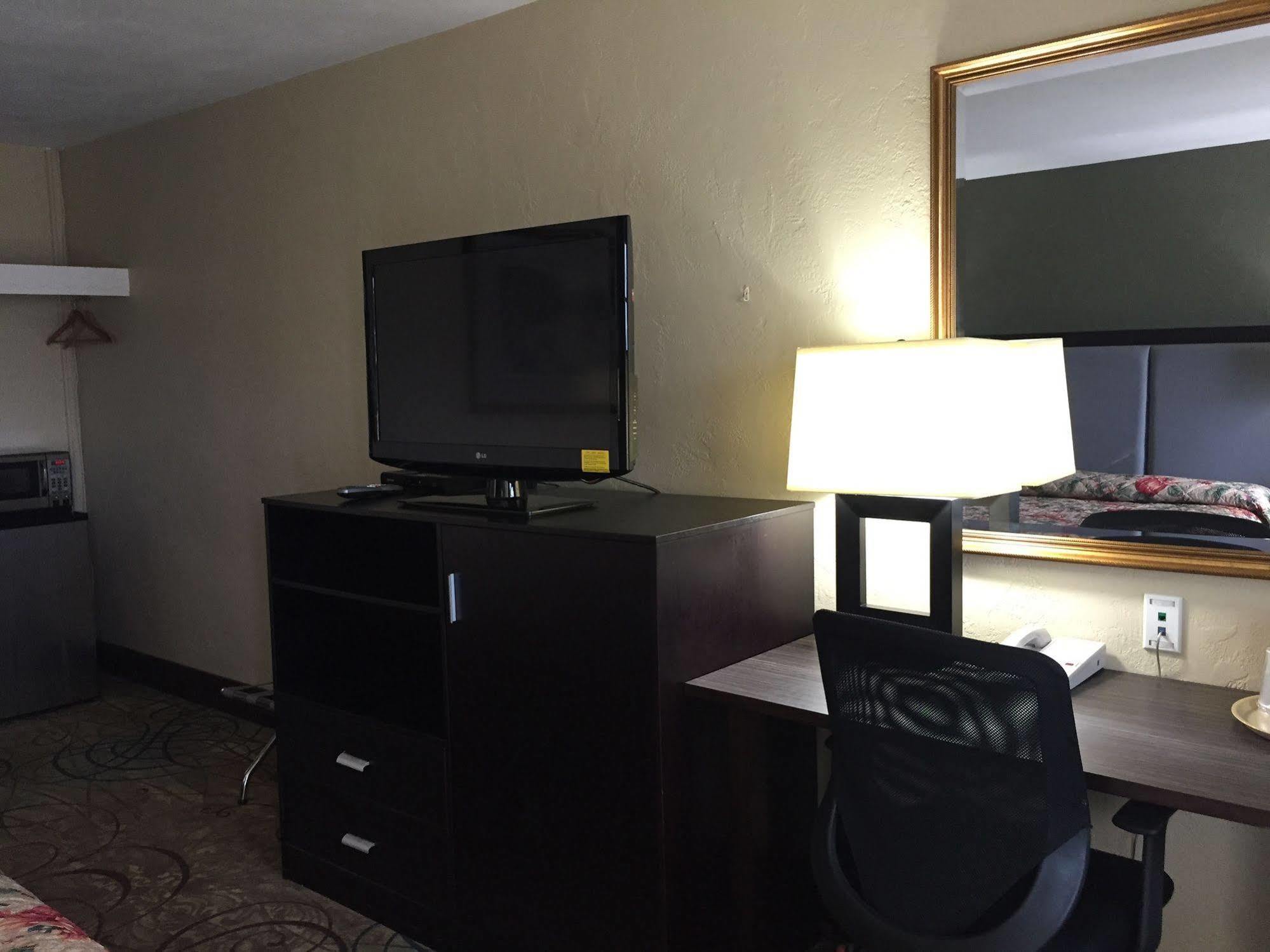 Track & Turf Motel Mount Laurel Dış mekan fotoğraf