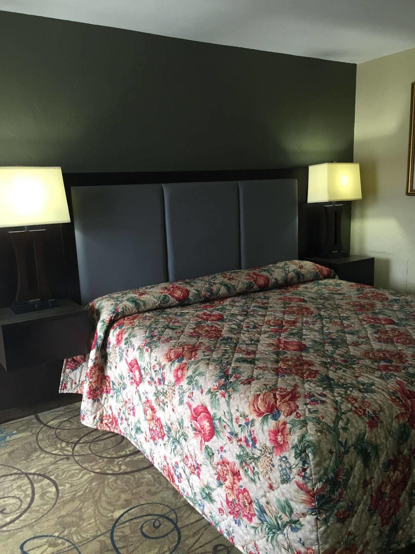 Track & Turf Motel Mount Laurel Dış mekan fotoğraf